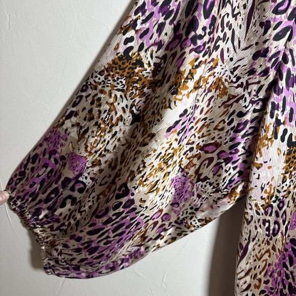 EE:Some Animal Print Shirt Bubble Sleeve Ruffle Collar Women's Size Large NWT - Picture 4 of 12